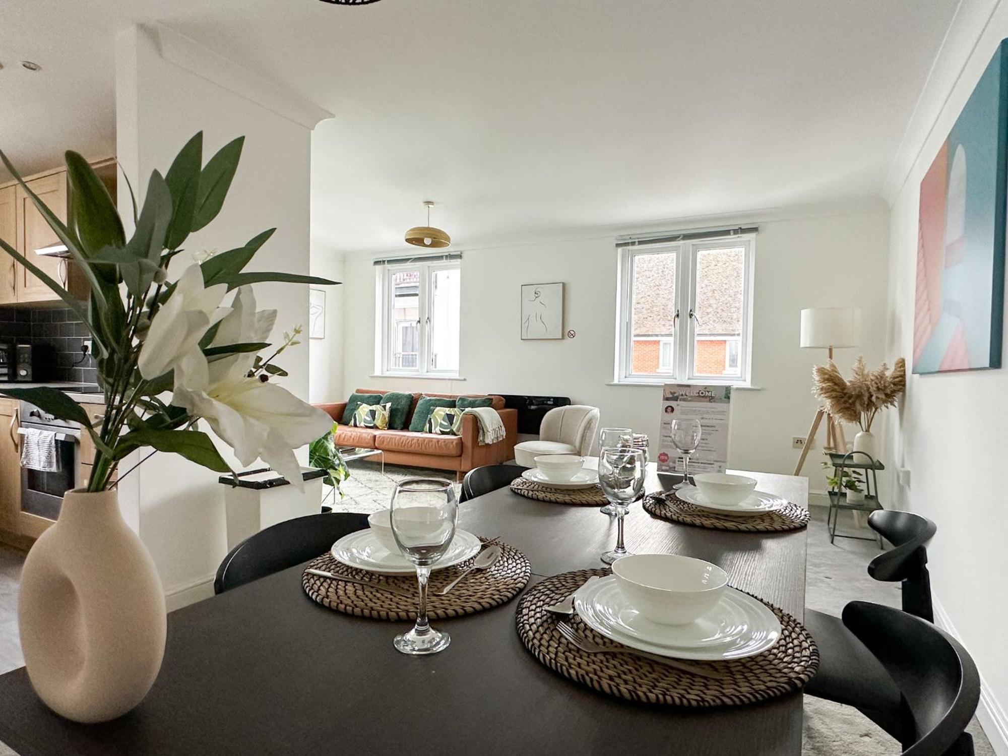 Luxury 2 Bedroom City Centre Apartment - Secure Parking - Amazing Location! Кэнтербари Экстерьер фото